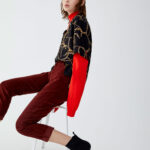 Pantalon en velours rouge pull and bear
